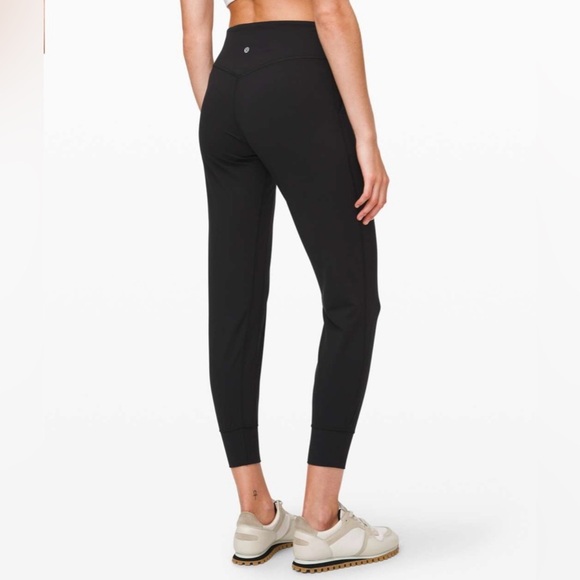 Lululemon Align Jogger 28” Black NWT Size 6 and 8  | Sold Out Original Fit - Picture 1 of 13